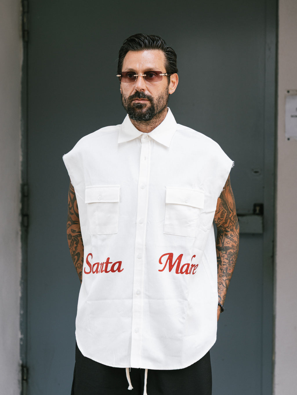 Camicia smanicata “Santa Madre” – White