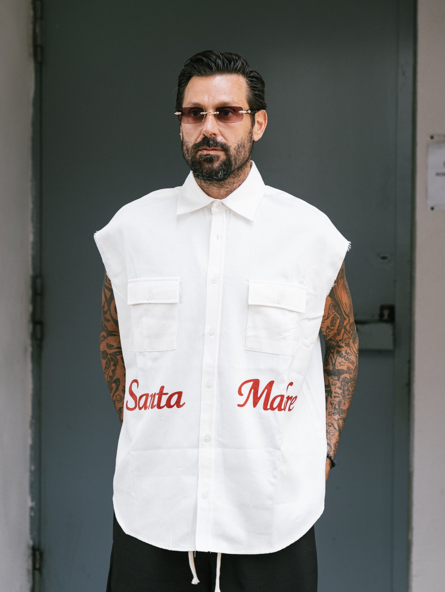 Camicia smanicata “Santa Madre” – White