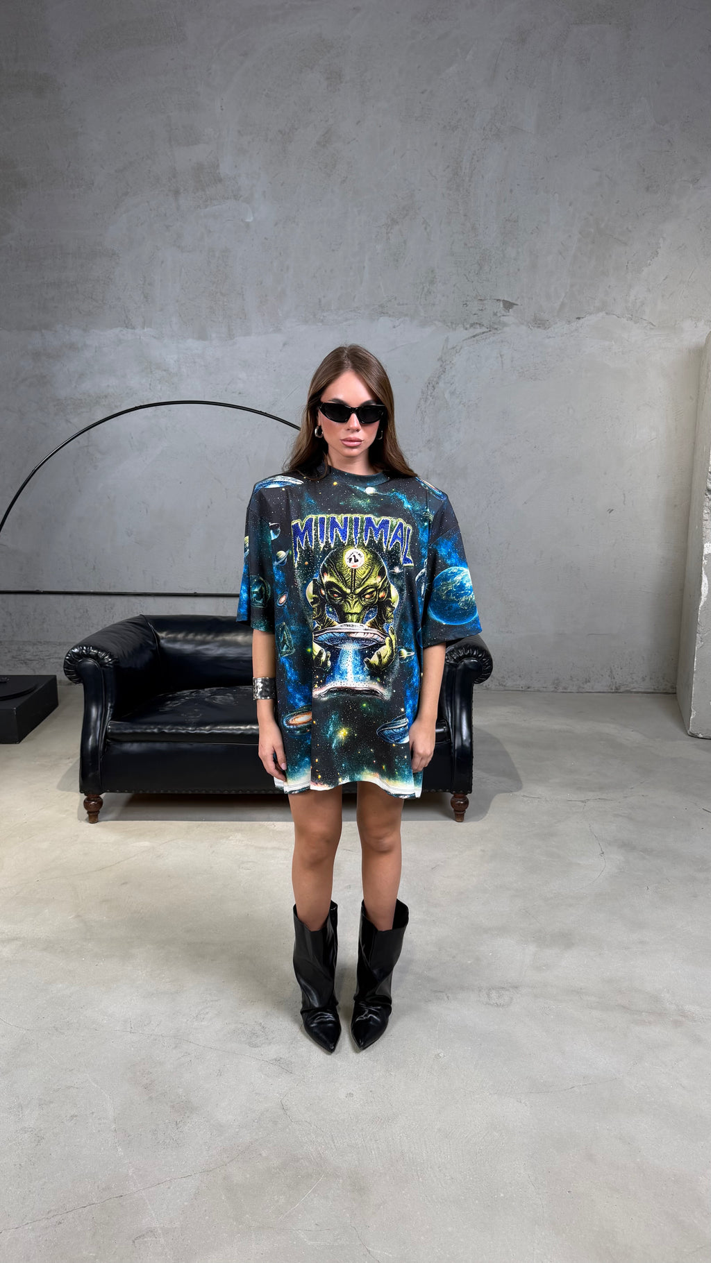 T-shirt Over spalline Alien