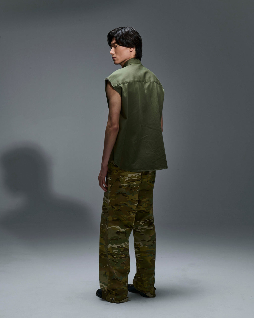 Pantalone con zip Camo green