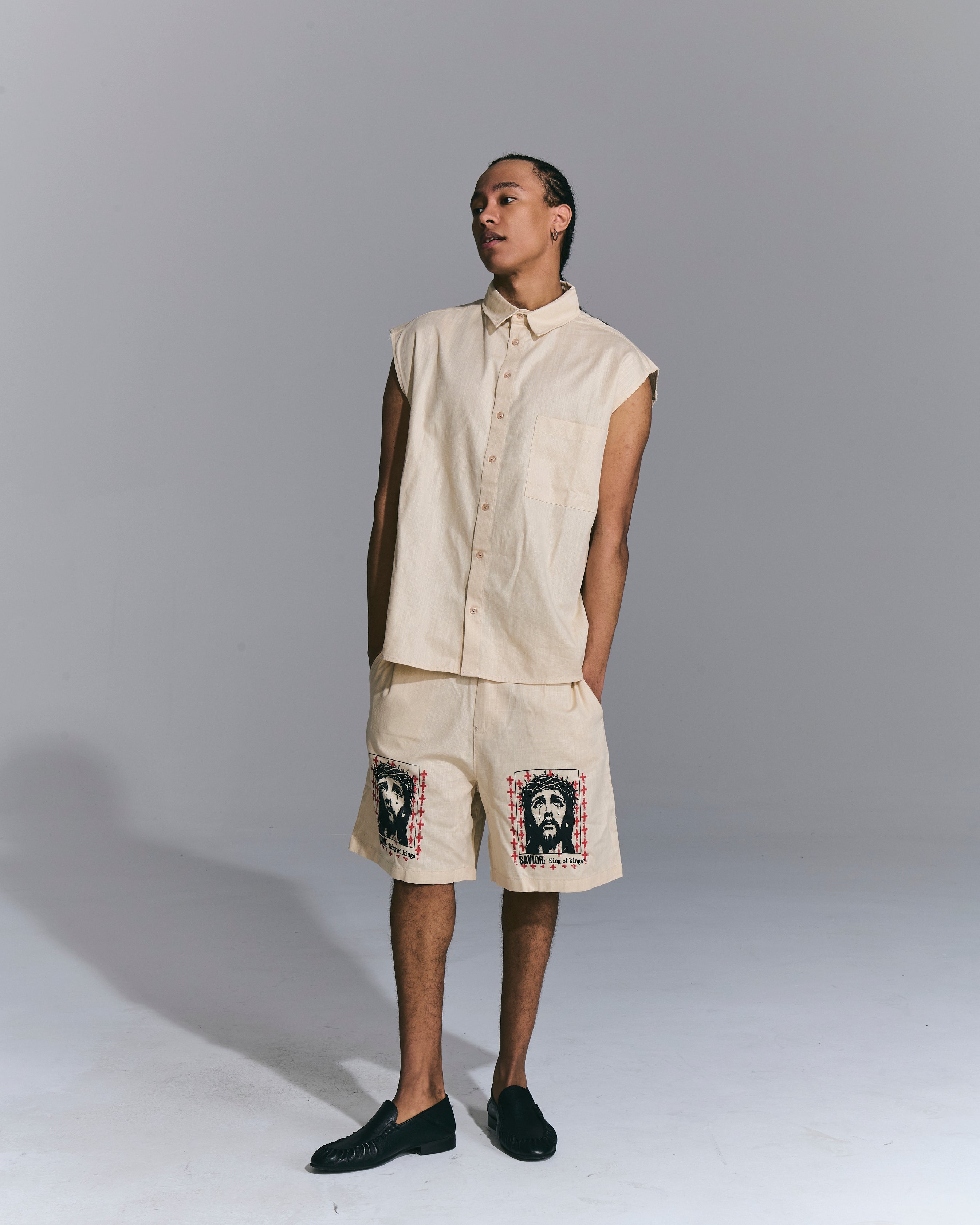 Camicia smanicata “Savior” – Beige