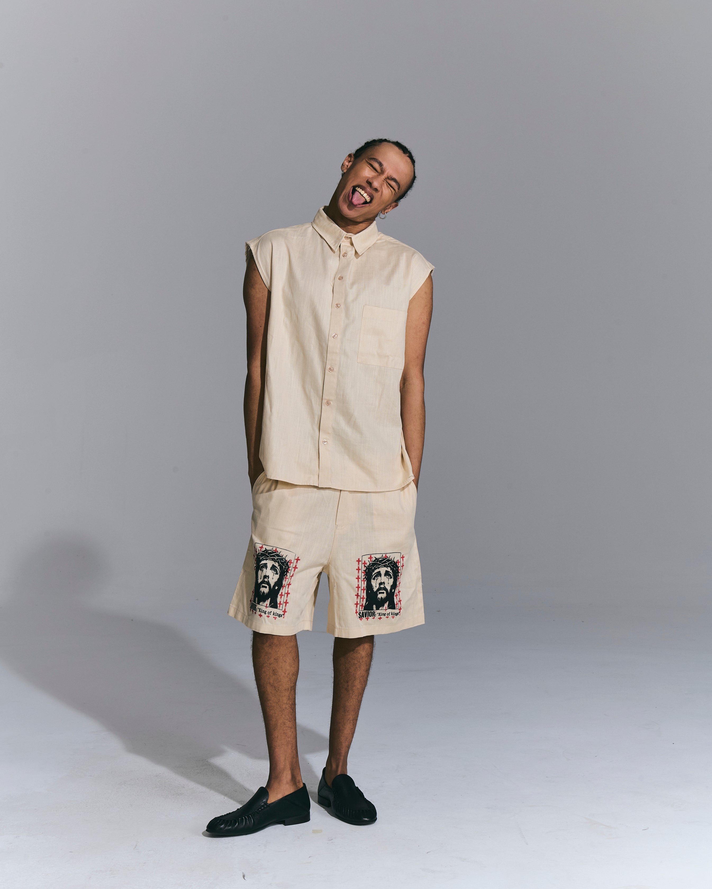 Camicia smanicata “Savior” – Beige
