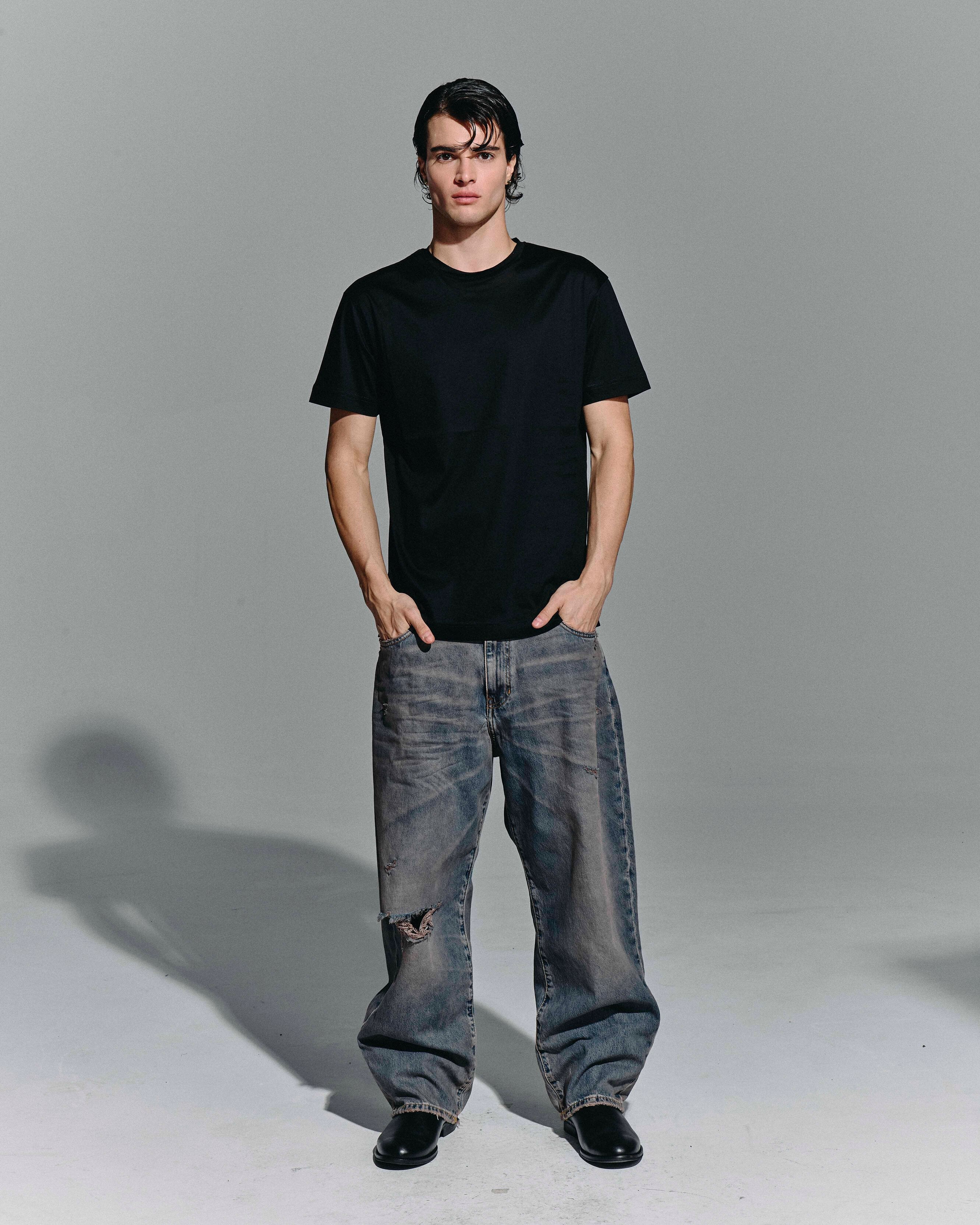 T-Shirt “Essential” – Black
