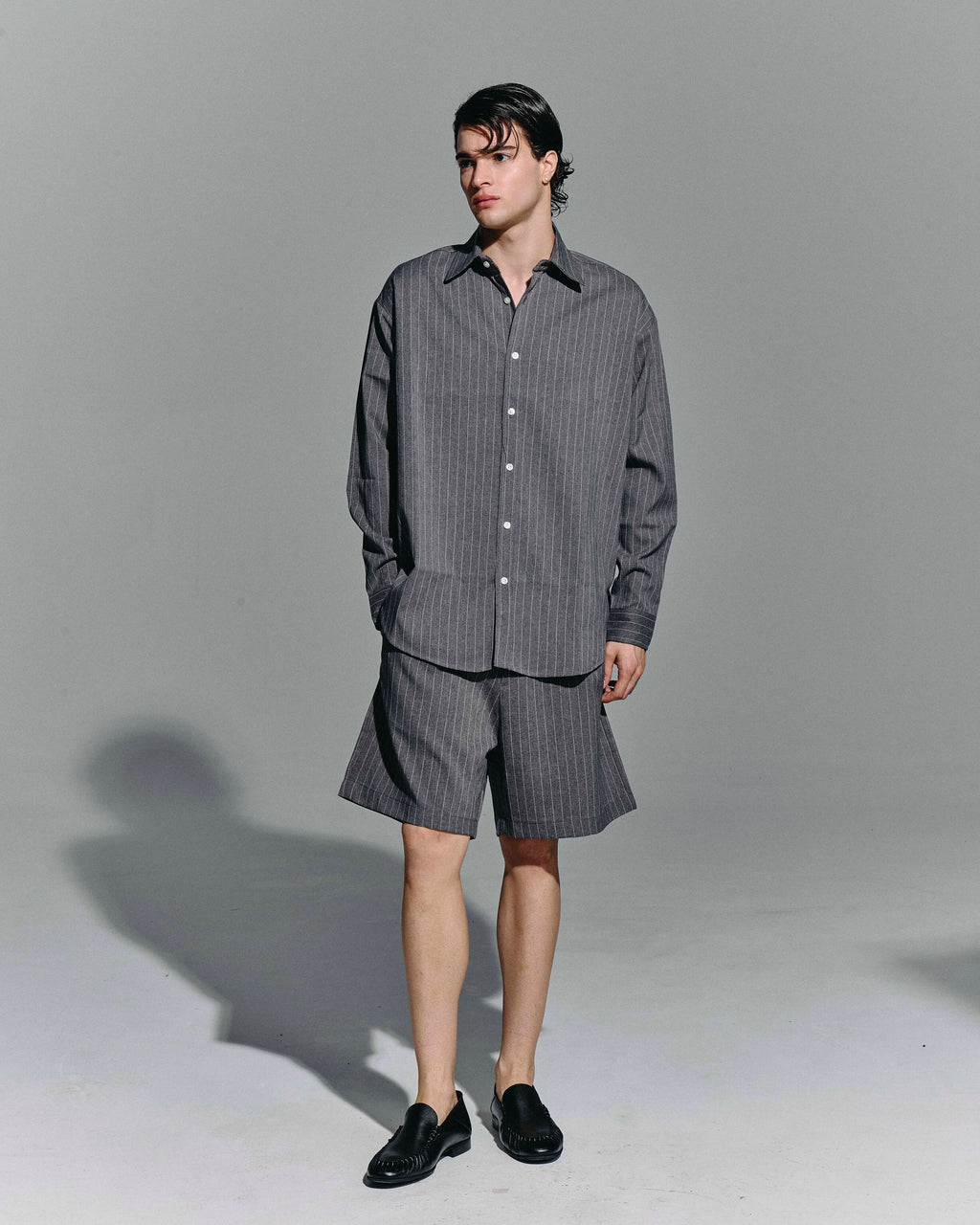 Bermuda “Pinstripe Tailored” – Grey