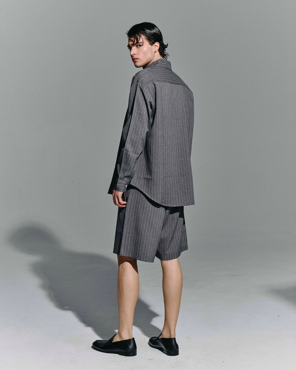 Bermuda “Pinstripe Tailored” – Grey